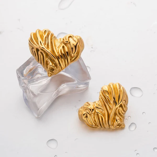 18KT Gold plated Velvet Heart Stud Earrings - Atulya Jewellers