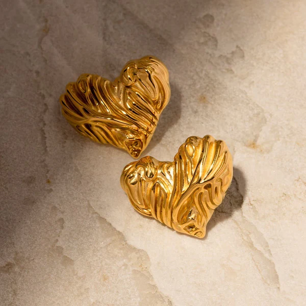 18KT Gold plated Velvet Heart Stud Earrings - Atulya Jewellers