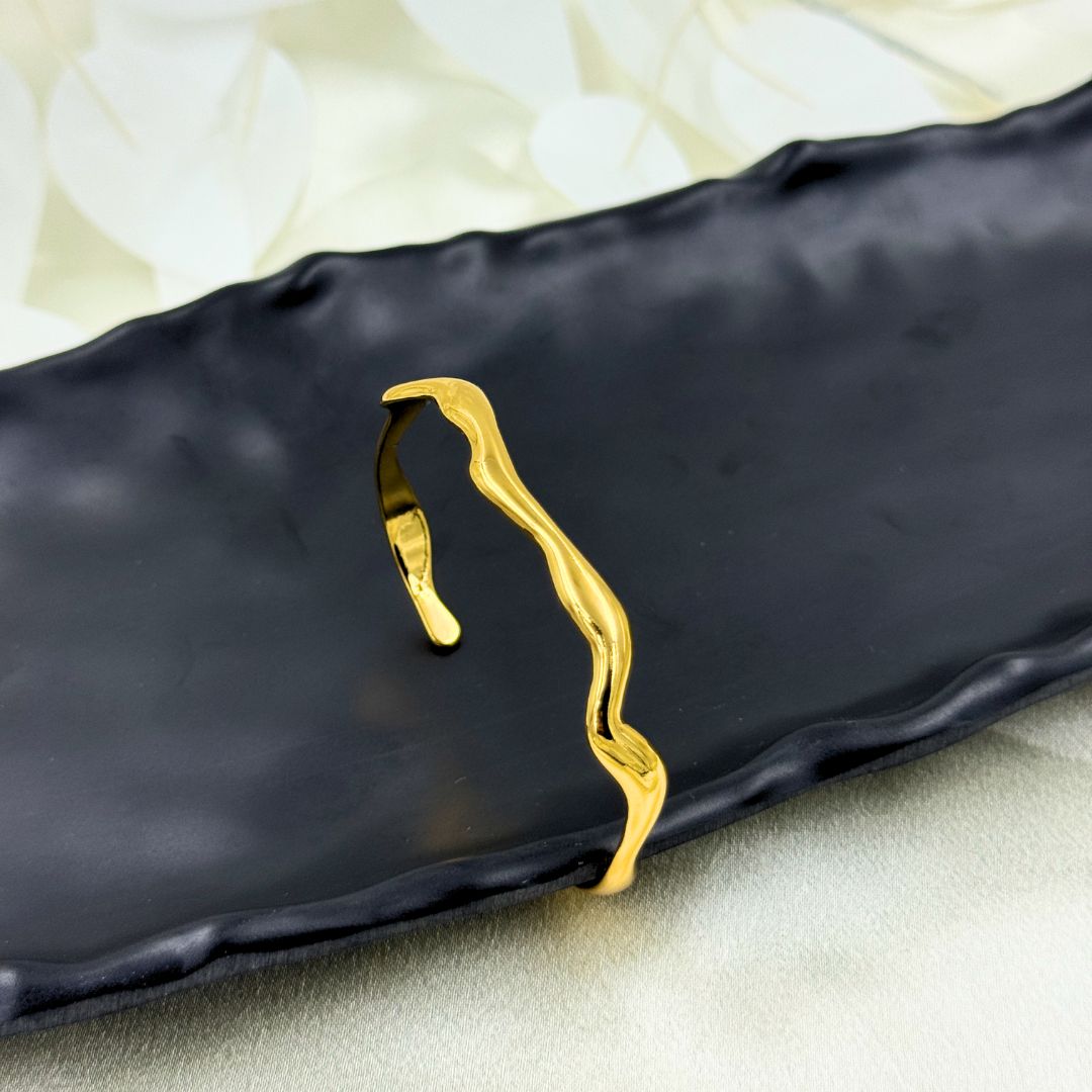 18KT Gold Plated Molora Irregular Cuff Bracelet - Atulya Jewellers