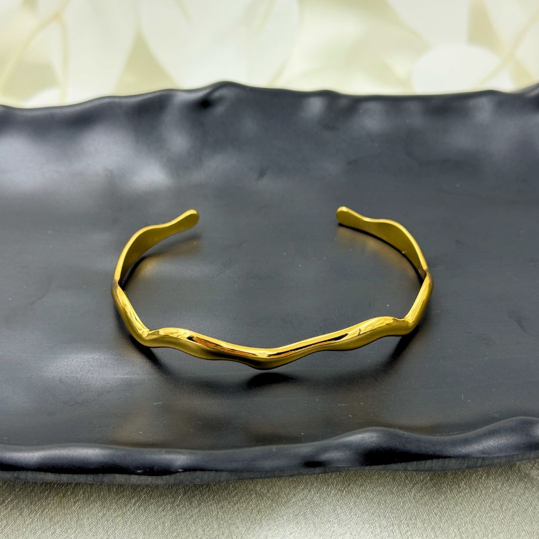 18KT Gold Plated Molora Irregular Cuff Bracelet - Atulya Jewellers