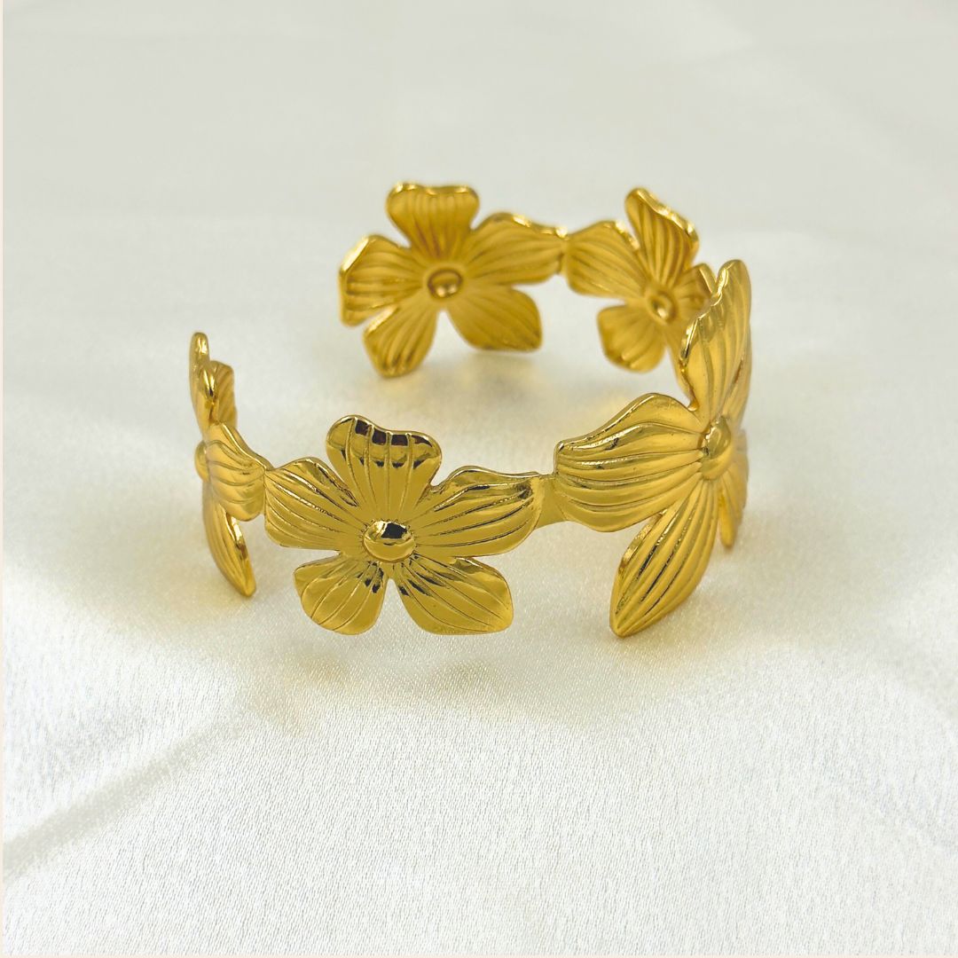18KT Gold Plated Floral Cuff Bracelet - Atulya Jewellers