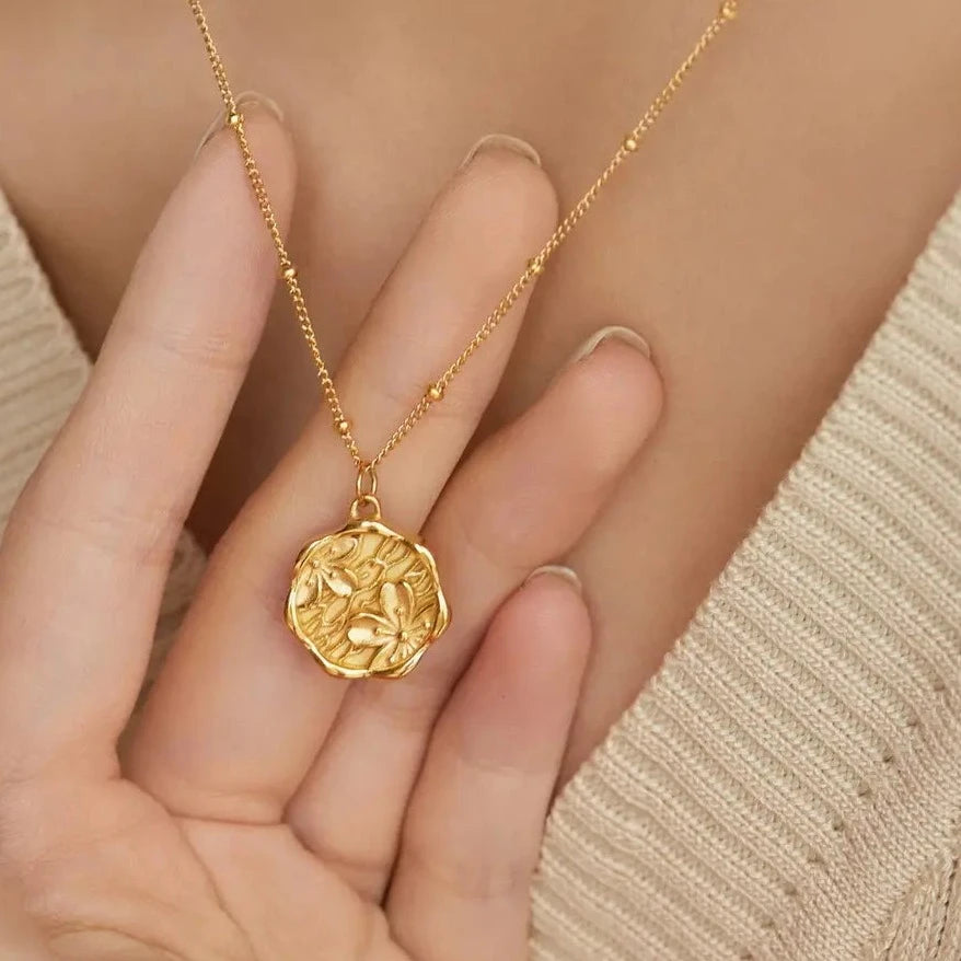 18KT Gold Plated Flower Necklace - Atulya Jewellers