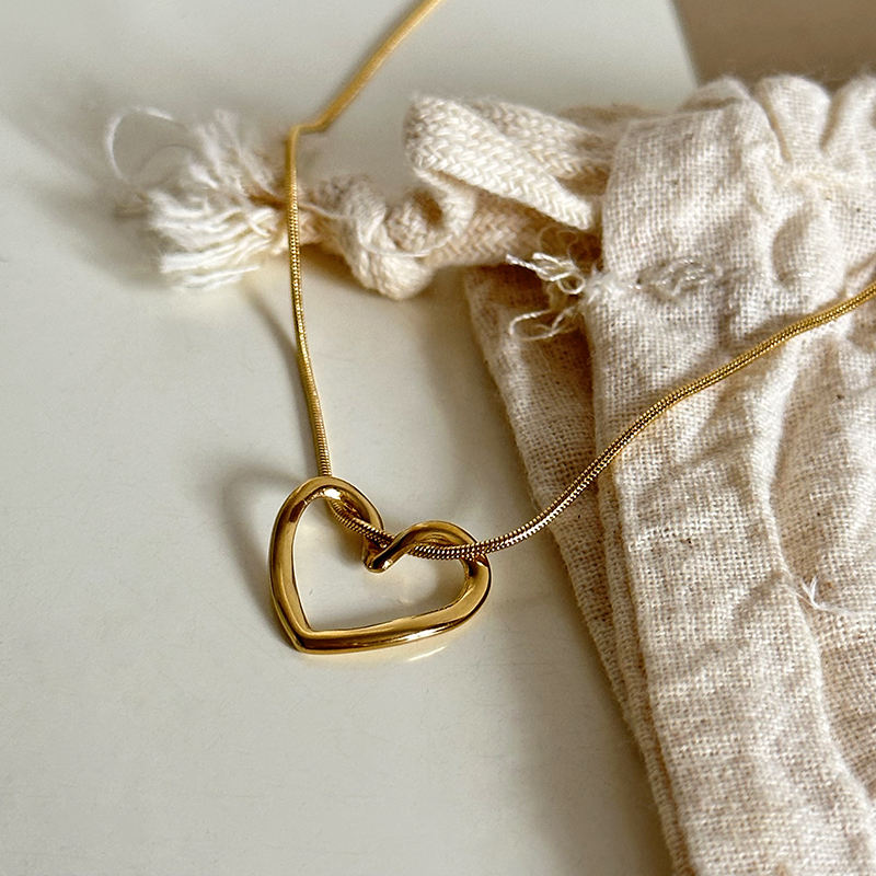 18KT Gold Plated Heart Loop Necklace - Atulya Jewellers