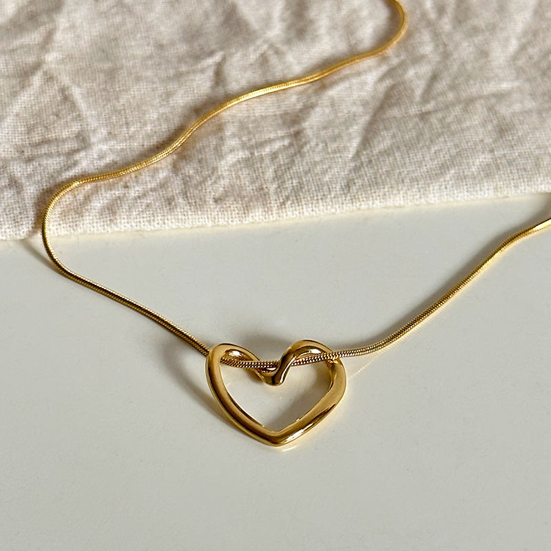 18KT Gold Plated Heart Loop Necklace - Atulya Jewellers