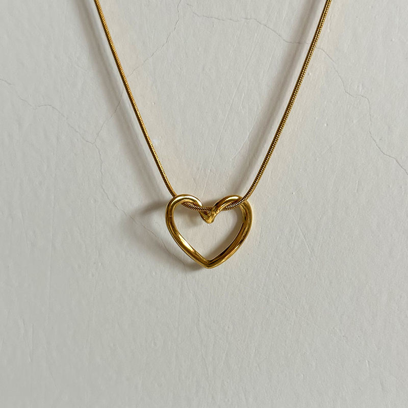 18KT Gold Plated Heart Loop Necklace - Atulya Jewellers