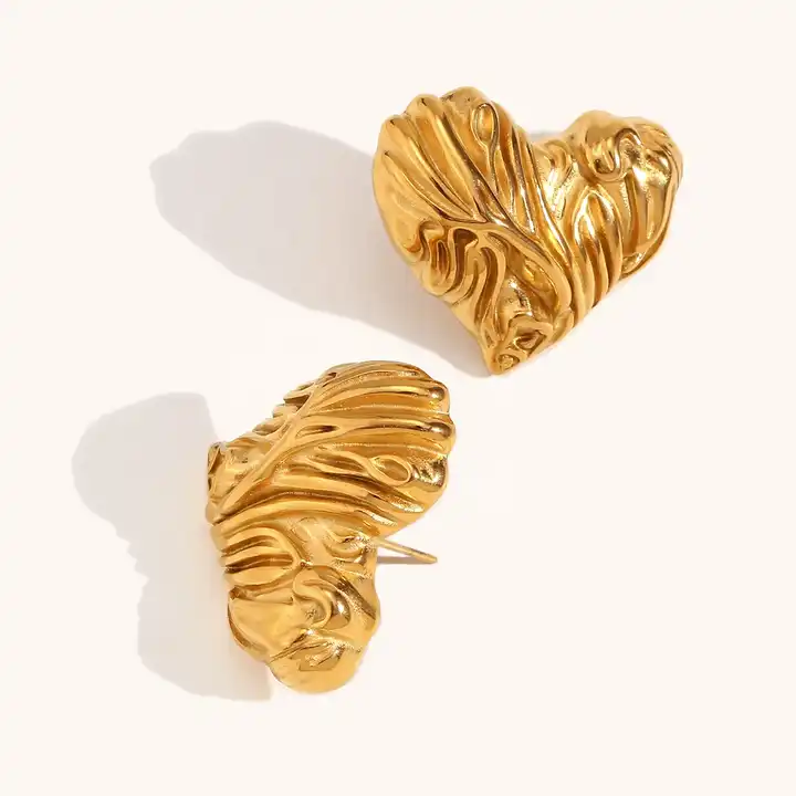 18KT Gold plated Velvet Heart Stud Earrings - Atulya Jewellers