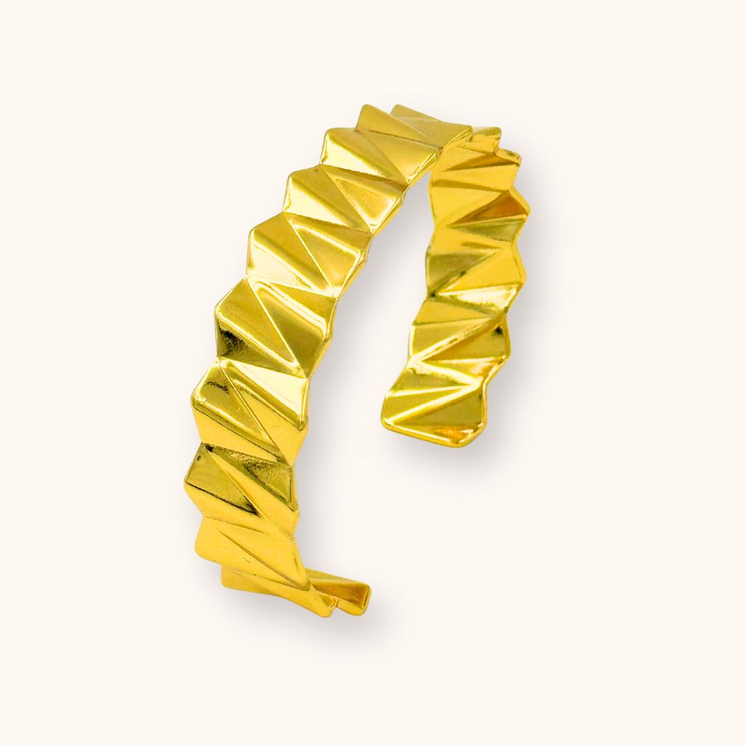 18KT Gold Plated Zig-Zag Cuff Bracelet