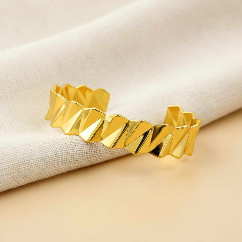 18KT Gold Plated Zig-Zag Cuff Bracelet