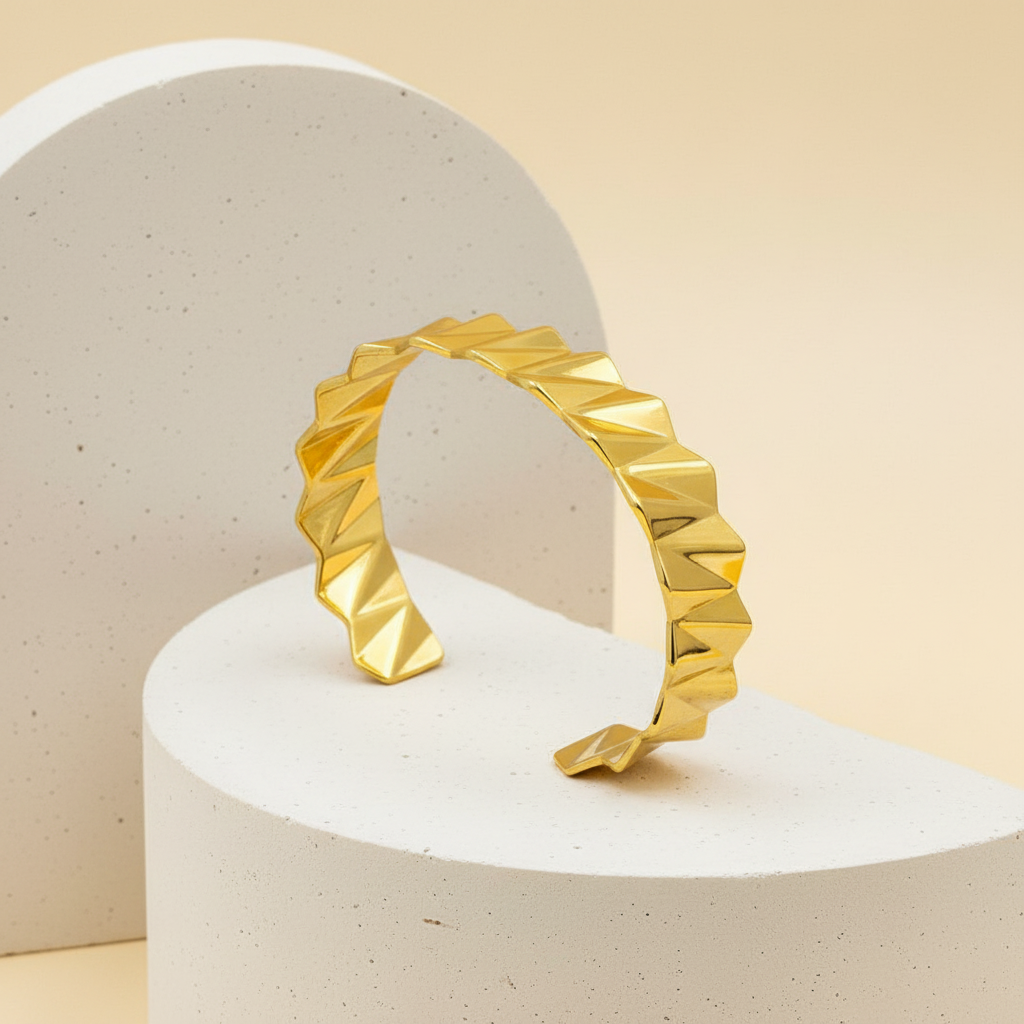 18KT Gold Plated Zig-Zag Cuff Bracelet