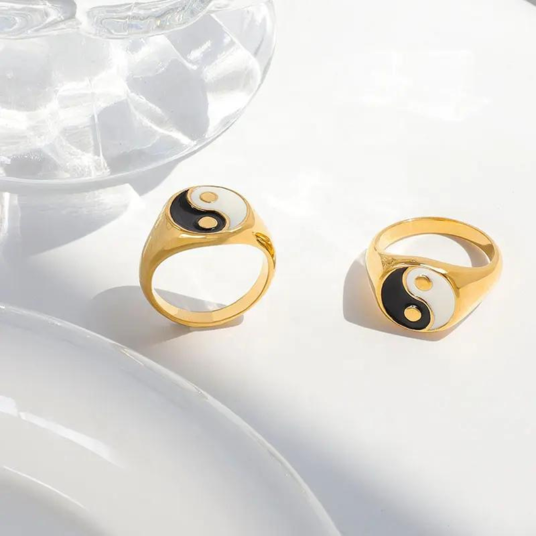 Yin yang 2025 ring gold