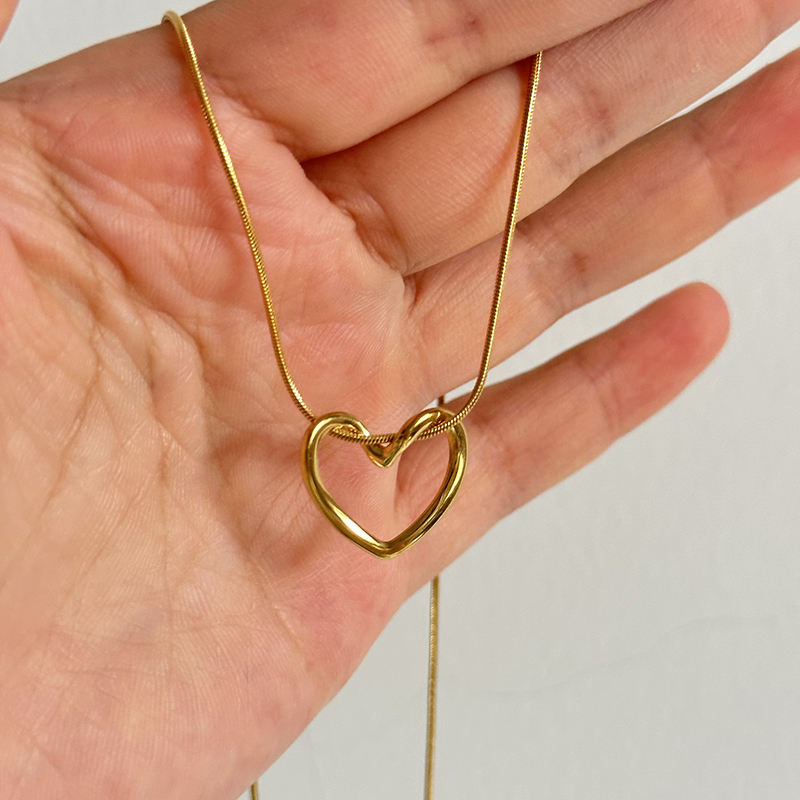 18KT Gold Plated Heart Loop Necklace - Atulya Jewellers
