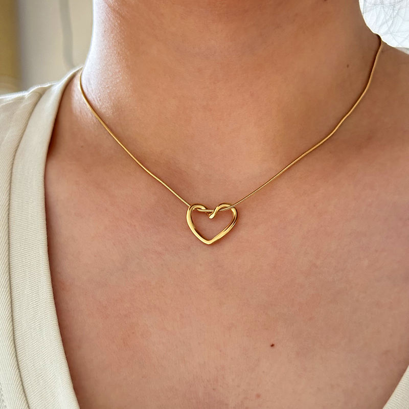 18KT Gold Plated Heart Loop Necklace - Atulya Jewellers