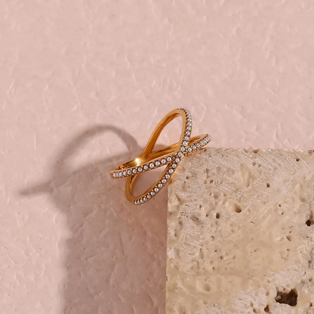 18KT Gold Plated Criss Cross Pearl Ring