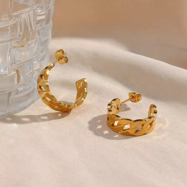 Buy Candere by Kalyan Jewellers 18k Hoop Earrings Online At Best Price @  Tata CLiQ