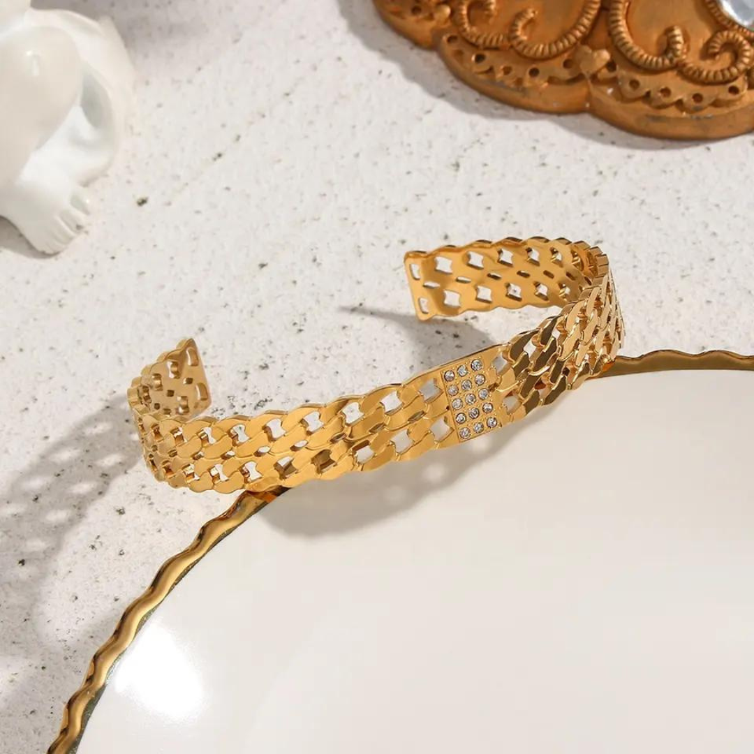 18KT Gold Plated Lucy Cuff CZ Bracelet - Atulya Jewellers